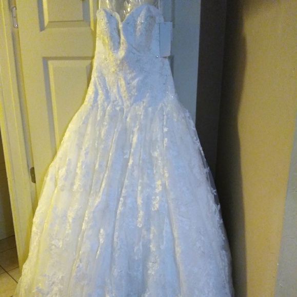 Wedding dress - Picture 5 of 5